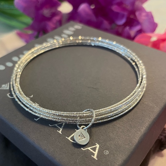 Silpada Sterling Silver ‘Lasting Impression’ Bangle Bracelet Set B3008 - Picture 10 of 16
